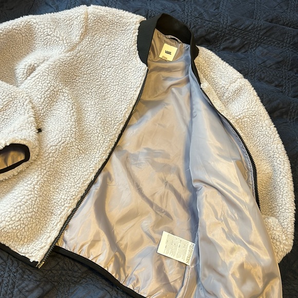 Vans Sherpa bomber jacket. Light violet. Like new. - Picture 5 of 5
